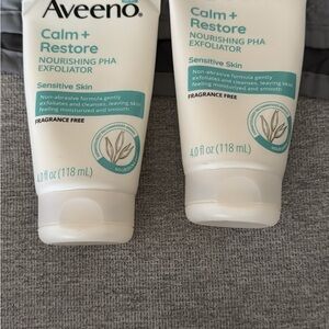 *NEW* Aveeno Calm + Restore Nourishing PHA Exfoliator